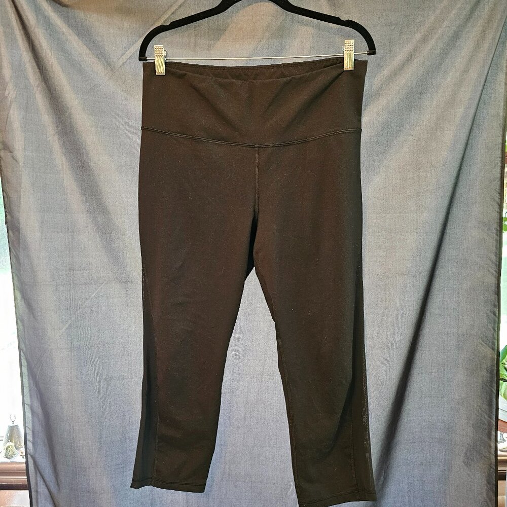 Old Navy Active "Go-Dry" leggings. Size XL